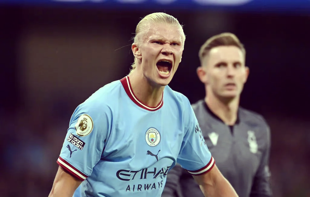 包含比赛规则变更首场状态出色，G2观众沸腾！，凯恩重返赛场气势如虹延续的词条